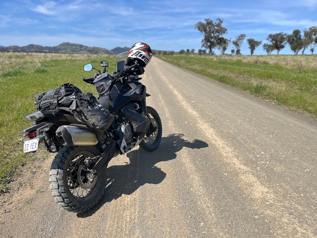 NOMAD MOTO DROVER TANK BAG and TANAMI BACKPACK COMBO - NOMAD MOTO