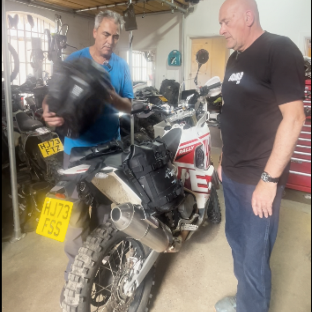 NOMAD MOTO Adjustable Stockman Rackless Base System - NOMAD MOTO